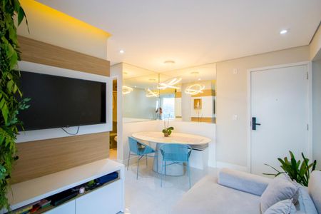 Sala de apartamento à venda com 2 quartos, 53m² em Vila Alzira, Santo André