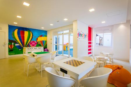 Apartamento à venda com 53m², 2 quartos e 2 vagas Apartamento à venda com 53m², 2 quartos e 2 vagasÁrea comum - Espaço de jogos/Brinquedoteca