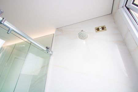 Apartamento à venda com 53m², 2 quartos e 2 vagas Apartamento à venda com 53m², 2 quartos e 2 vagasBanheiro do quarto 1