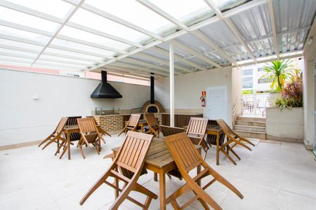 Apartamento à venda com 53m², 2 quartos e 2 vagas Apartamento à venda com 53m², 2 quartos e 2 vagasÁrea comum - Churrasqueira