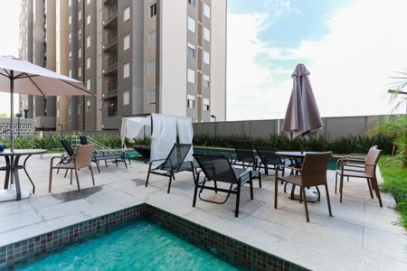 Apartamento à venda com 35m², 2 quartos e sem vagaÁrea comum - Piscina