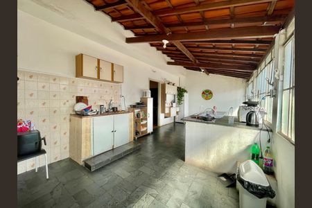 Casa para alugar com 210m², 1 quarto e sem vaga