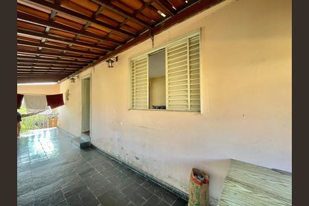 Casa para alugar com 210m², 1 quarto e sem vaga
