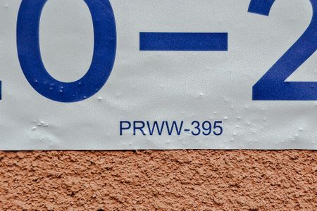 Apartamento para alugar com 81m², 3 quartos e 2 vagasPRWW-395