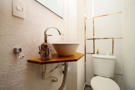 Casa de condomínio para alugar com 70m², 3 quartos e 3 vagasLavabo