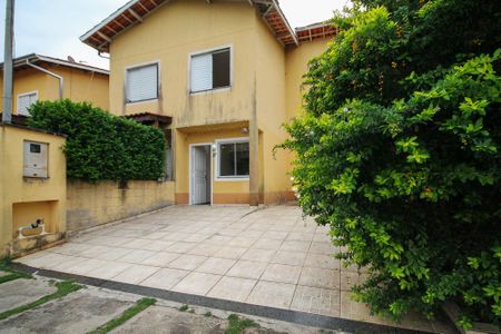 Casa de condomínio para alugar com 70m², 3 quartos e 3 vagasFachada Casa