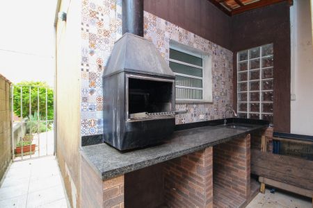 Casa de condomínio para alugar com 70m², 3 quartos e 3 vagasQuintal/ Churrasqueira
