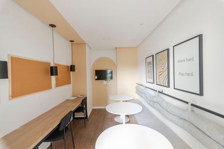 Apartamento à venda com 34m², 1 quarto e sem vaga Apartamento à venda com 34m², 1 quarto e sem vagaCoworking