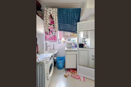 Apartamento à venda com 105m², 2 quartos e 2 vagas Apartamento à venda com 105m², 2 quartos e 2 vagasÁrea de Serviço