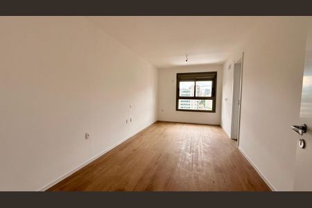 Apartamento à venda com 3 quartos, 123m² em Moema, São Paulo