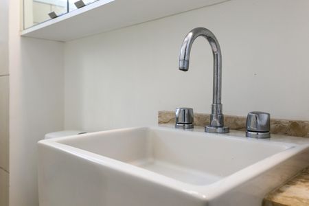 Banheiro de apartamento para alugar com 2 quartos, 48m² em Vila Andrade, São Paulo