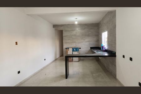 Casa à venda com 150m², 5 quartos e 2 vagas Casa à venda com 150m², 5 quartos e 2 vagasSala/Cozinha