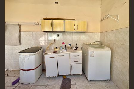 Casa à venda com 3 quartos, 420m² em Santa Cruz, Belo Horizonte