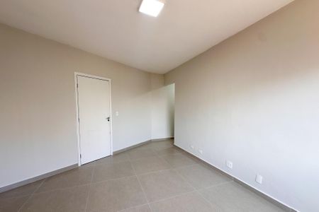 Apartamento à venda com 79m², 2 quartos e 1 vaga Apartamento à venda com 79m², 2 quartos e 1 vagaSala