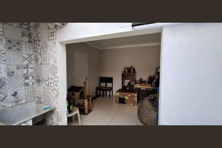 Casa para alugar com 180m², 2 quartos e 1 vagaÁrea de Serviço