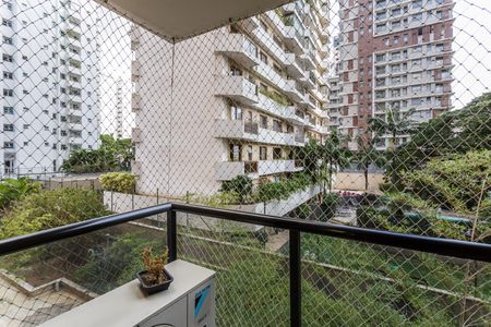 Varanda de apartamento à venda com 1 quarto, 47m² em Moema, São Paulo