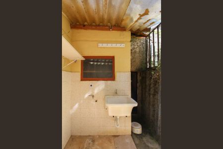 Casa à venda com 80m², 2 quartos e 2 vagasÁrea de Serviço