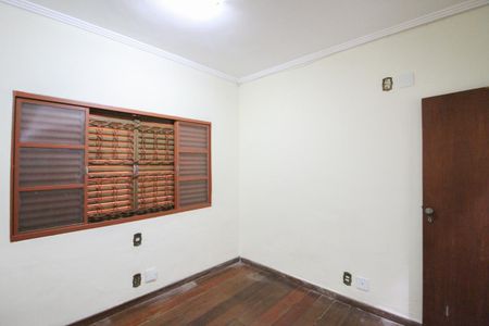 Casa à venda com 80m², 2 quartos e 2 vagasQuarto 1