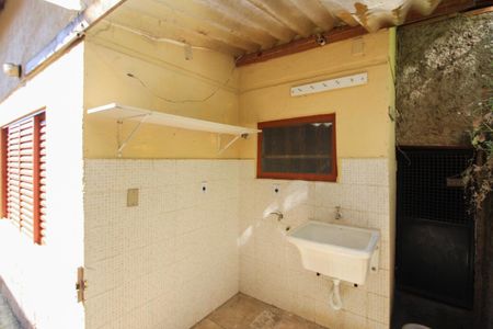 Casa à venda com 80m², 2 quartos e 2 vagasÁrea de Serviço