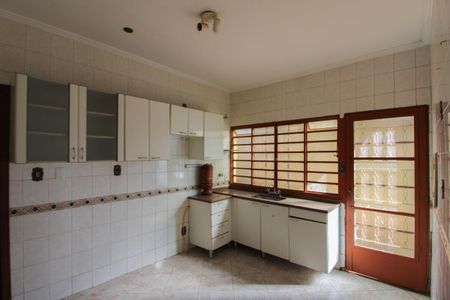 Casa à venda com 80m², 2 quartos e 2 vagasCozinha
