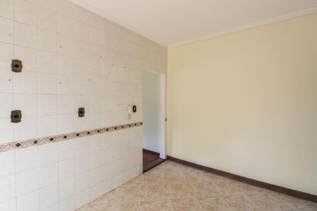 Casa à venda com 80m², 2 quartos e 2 vagasCozinha