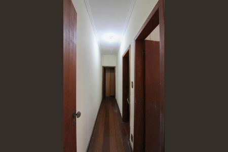 Casa à venda com 80m², 2 quartos e 2 vagasCorredor