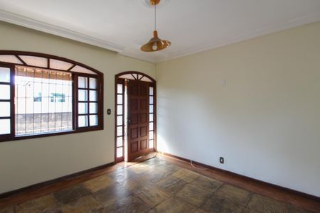 Sala de casa à venda com 2 quartos, 80m² em Jardim Leblon, Belo Horizonte
