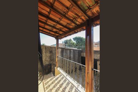 Casa à venda com 80m², 2 quartos e 2 vagasVaranda