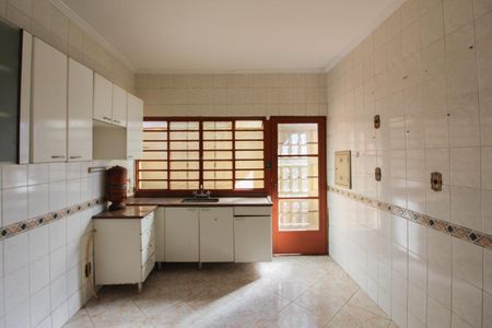 Casa à venda com 80m², 2 quartos e 2 vagasCozinha