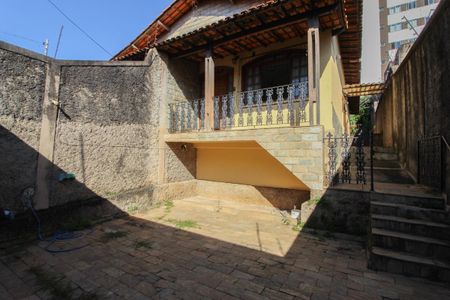 Casa à venda com 80m², 2 quartos e 2 vagasGaragem