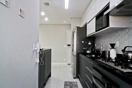 Cozinha de apartamento para alugar com 2 quartos, 58m² em Vila Cruz das Almas, São Paulo