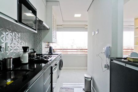 Cozinha de apartamento para alugar com 2 quartos, 58m² em Vila Cruz das Almas, São Paulo