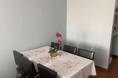 Apartamento para alugar com 74m², 2 quartos e 1 vagaSala