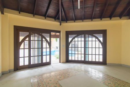 Casa para alugar com 430m², 3 quartos e 1 vaga Salão de festas