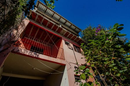 Casa à venda com 300m², 2 quartos e 1 vagaÁrea de Serviço