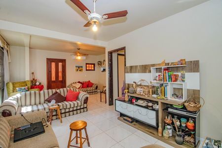 Casa à venda com 300m², 2 quartos e 1 vagaSala