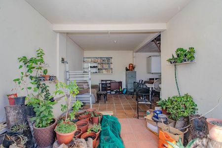 Casa à venda com 300m², 2 quartos e 1 vagaÁrea de Serviço