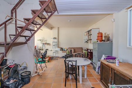 Casa à venda com 300m², 2 quartos e 1 vagaÁrea de Serviço