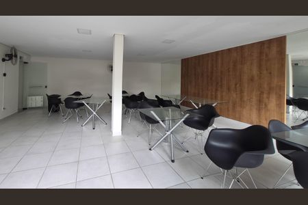 Apartamento à venda com 42m², 2 quartos e sem vagaÁrea comum - Salão de festas