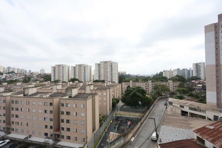 vista de apartamento para alugar com 2 quartos, 42m² em Jardim Nadir, São Paulo