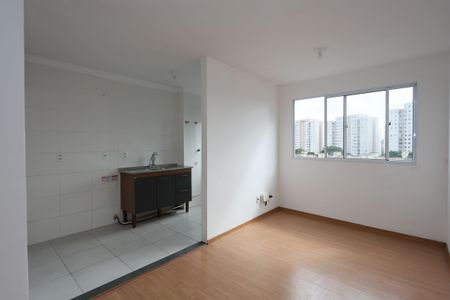 Sala  de apartamento para alugar com 2 quartos, 42m² em Jardim Nadir, São Paulo