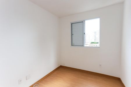 quardo 1 de apartamento para alugar com 2 quartos, 42m² em Jardim Nadir, São Paulo