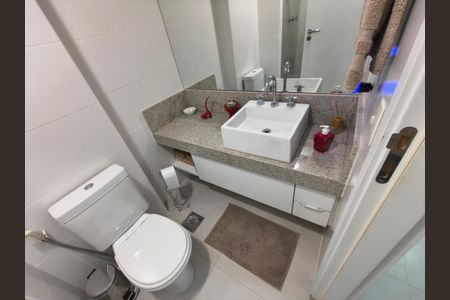 Apartamento para alugar com 64m², 2 quartos e 1 vaga