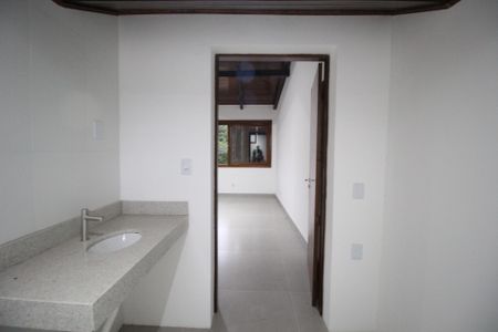 Casa à venda com 290m², 5 quartos e 3 vagasBanheiro da Suíte 2