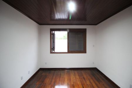 Casa à venda com 290m², 5 quartos e 3 vagasQuarto 4