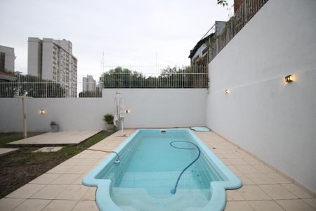 Casa à venda com 290m², 5 quartos e 3 vagasPiscina