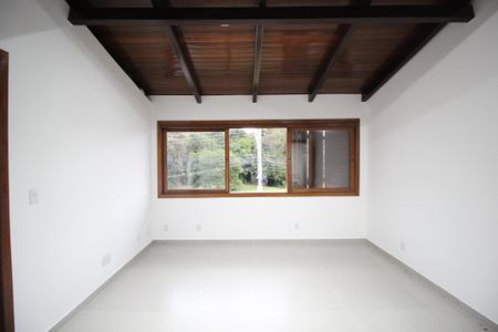 Casa à venda com 290m², 5 quartos e 3 vagasSuíte 2