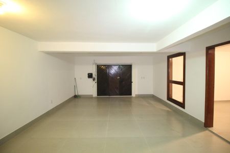 Casa à venda com 290m², 5 quartos e 3 vagasGaragem