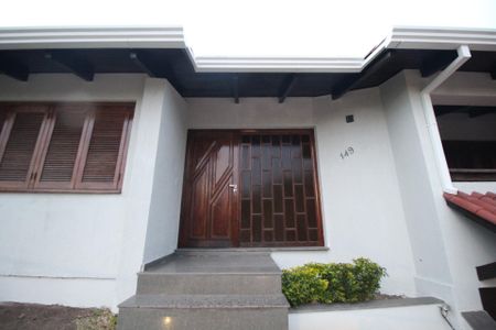 Casa à venda com 290m², 5 quartos e 3 vagasFachada