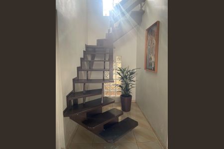 Casa para alugar com 250m², 4 quartos e 2 vagascomodoÁrea externa